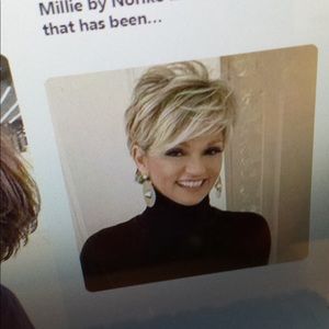 Meet your Posher, Dot